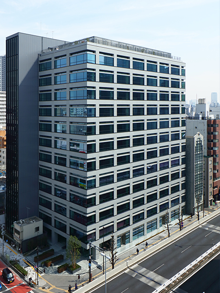 AKIHABARA i-MARK BUILDING, equipped with advanced environmental functions and business continuity functions