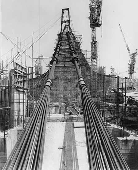 Main cables, 33 cm in diameter, stretched between the massive structural support columns
