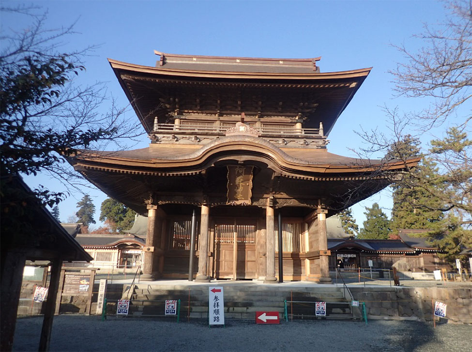 竣工した阿蘇神社楼門