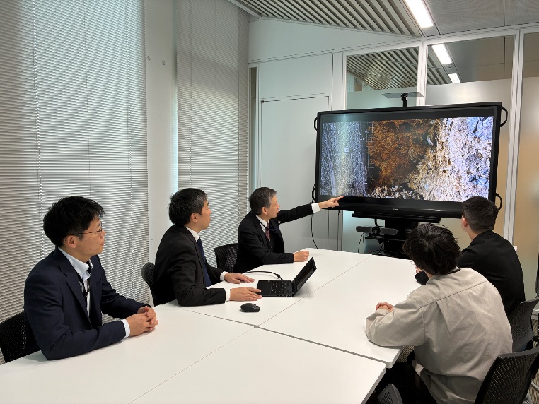 ＜清水建設株式会社本社から確認する様子＞