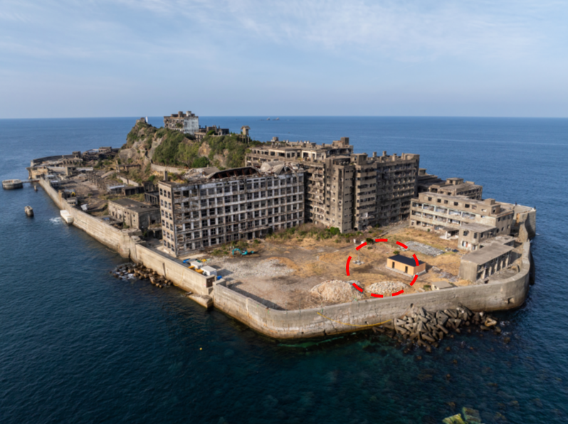 直近の端島全景の写真