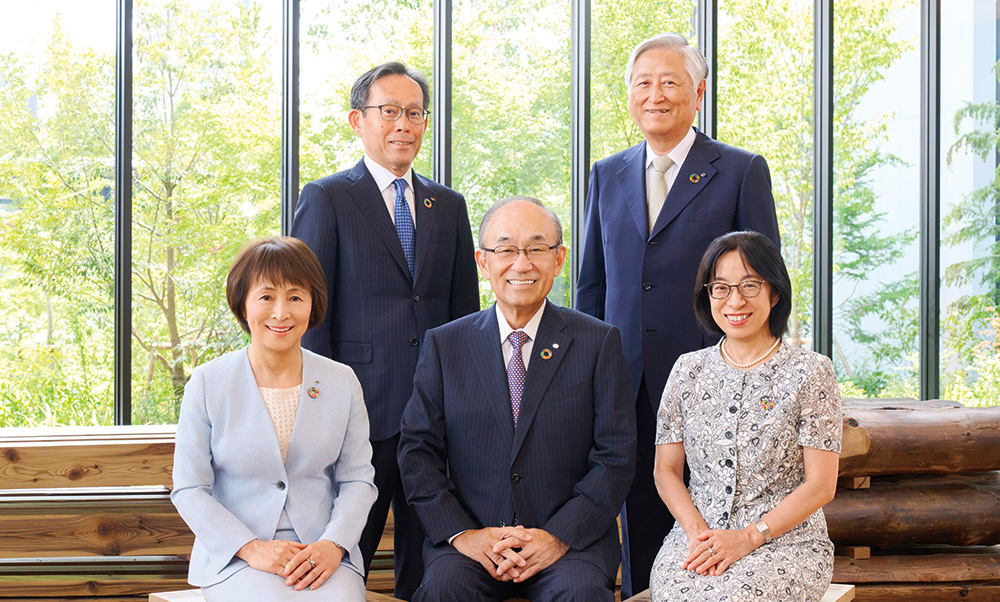 米谷 佳夫、田村 真由美、井上 和幸、定塚 由美子、川田 順一