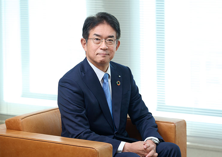 代表取締役社長　新村　達也