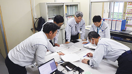 支店品質管理部による巡回の様子