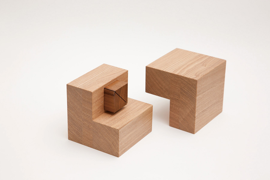 ブックエンド・CUBE型写真立て