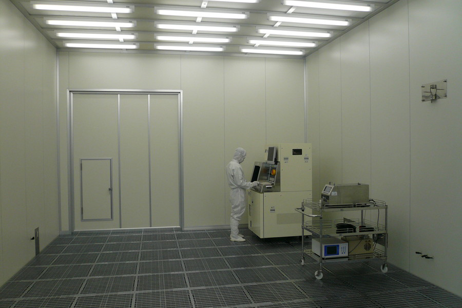 Super-nano cleanroom