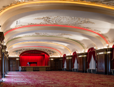 Hotel New Grand Rainbow Ballroom after ceiling renovation Improved the earthquake-resistance while faithfully replicating the finest design details