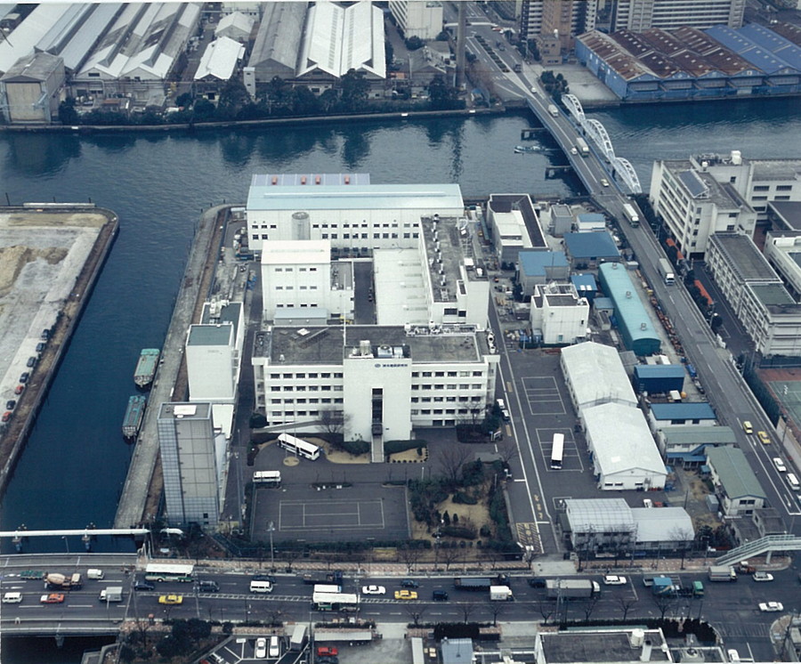 Aerial view of Institute of Technology (1994)