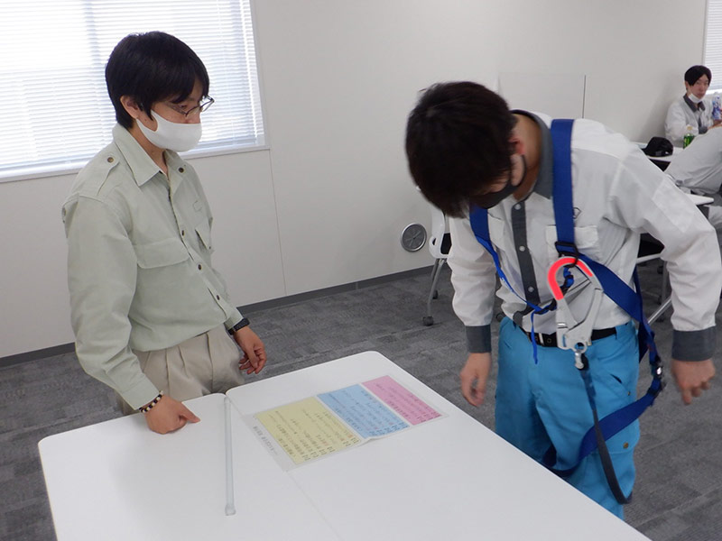Special training in working while using a full-harness safety belt