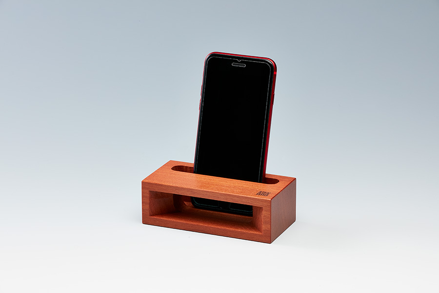 Smartphone speaker