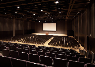 Nihonbashi Mitsui Hall, which has a maximum capacity of 1,000 people