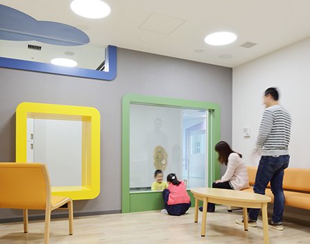 Family visiting room in the pediatric ward (family side)