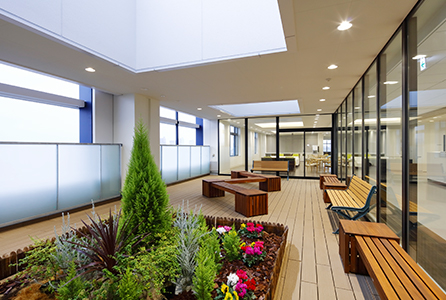 The inner terrace in the palliative care ward where patients can relax with family members