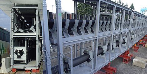 Installed belt conveyor Protective panels are installed on the top and sides