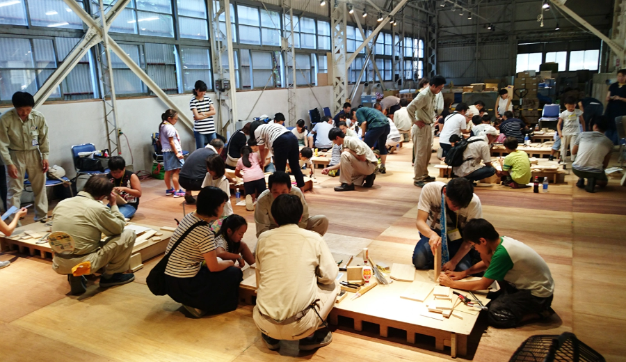 Summer Vacation Parent-Child Woodworking Class held at Tokyo Mokkoujou Arts & Crafts Furnishings