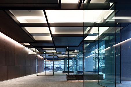Incorporating exterior elements to the lobby created a sense of uninterrupted unity with exterior spaces