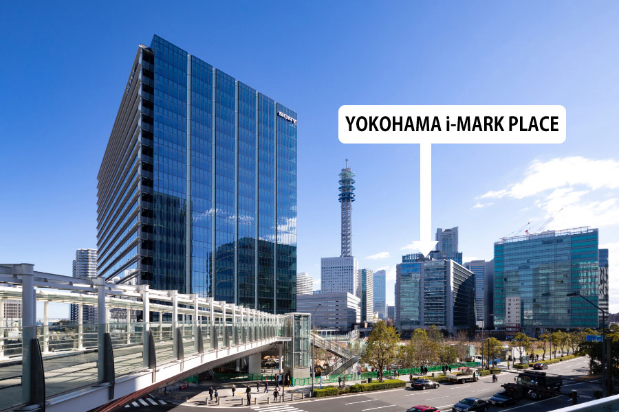 YOKOHAMA i-MARK PLACE, Located Alongside Suzukake-dori
