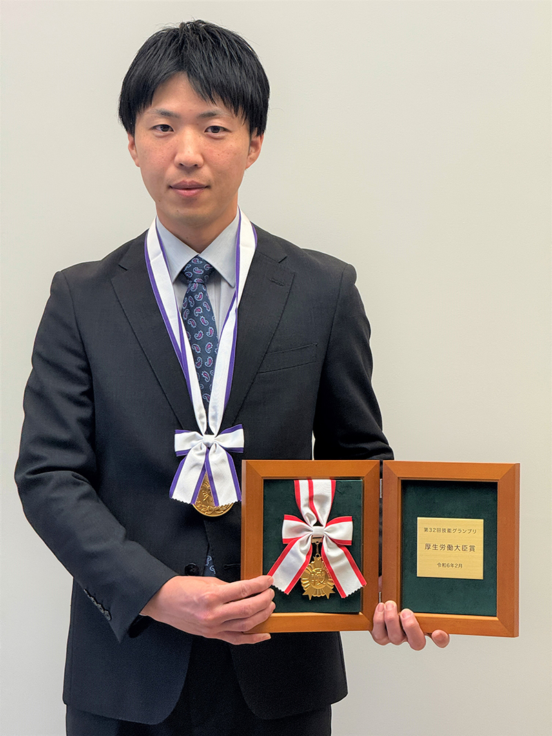 金賞を受賞した新妻