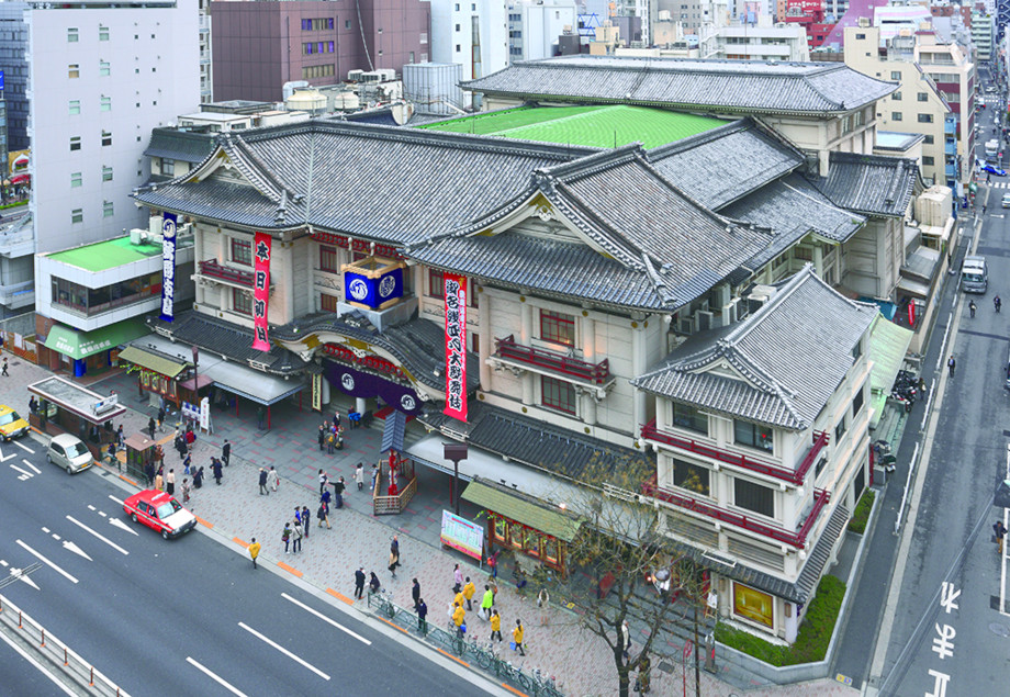 Fourth-generation Kabukiza Theatre (Photo by Tadahisa Yoshikawa)