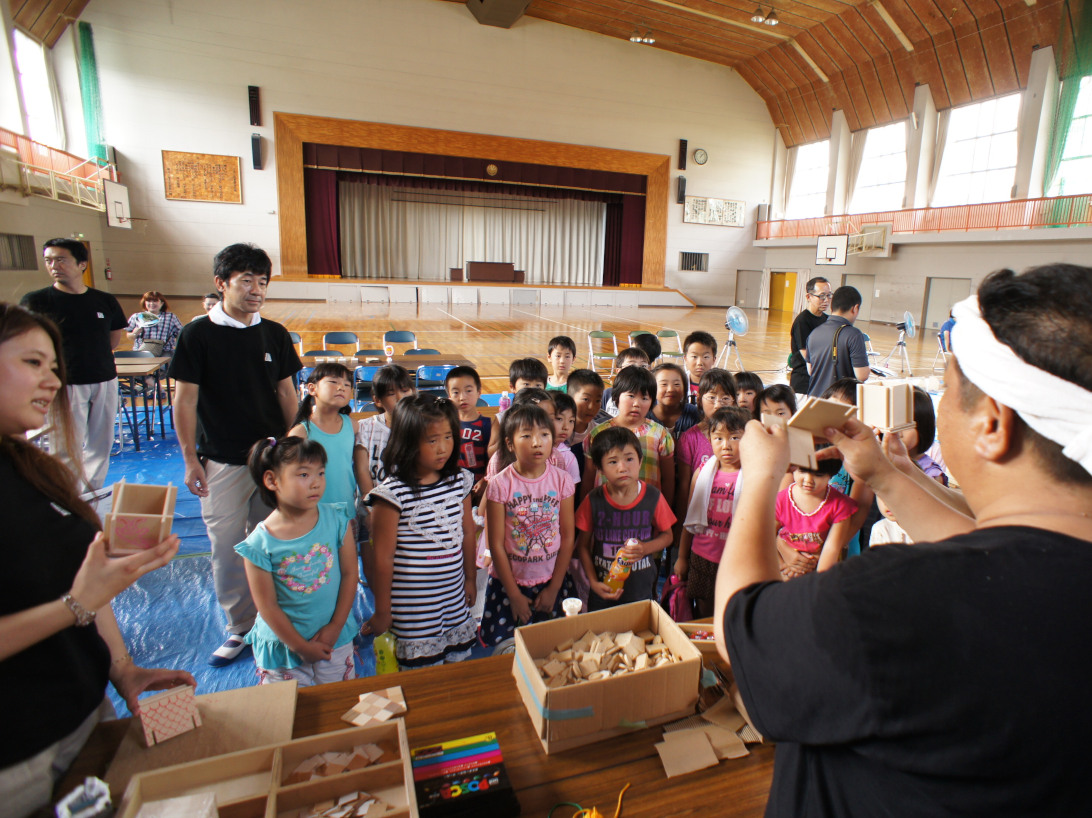 木工教室に参加した子どもたちは、南三陸町立志津川小学校をはじめ同町内の5校から集まった計91名
