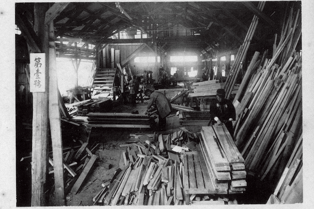 第一号工場の作業風景。1915（大正4）年。