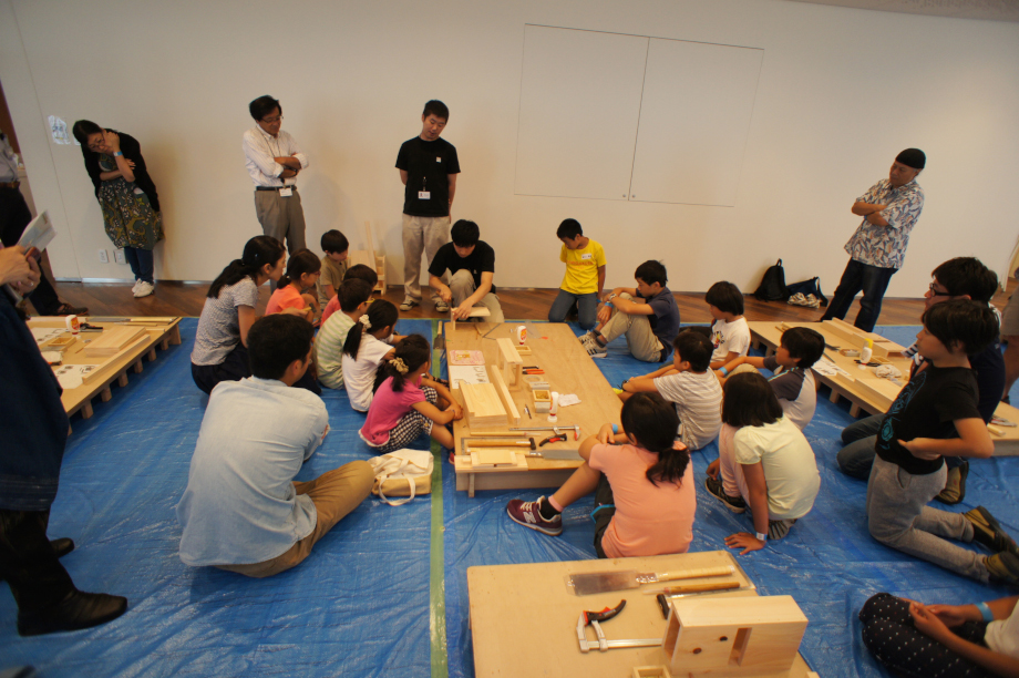 今夏もさまざまな場所で木工教室を開催しました