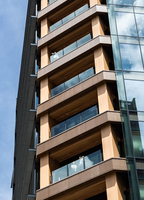 外気に触れられる木質テラス