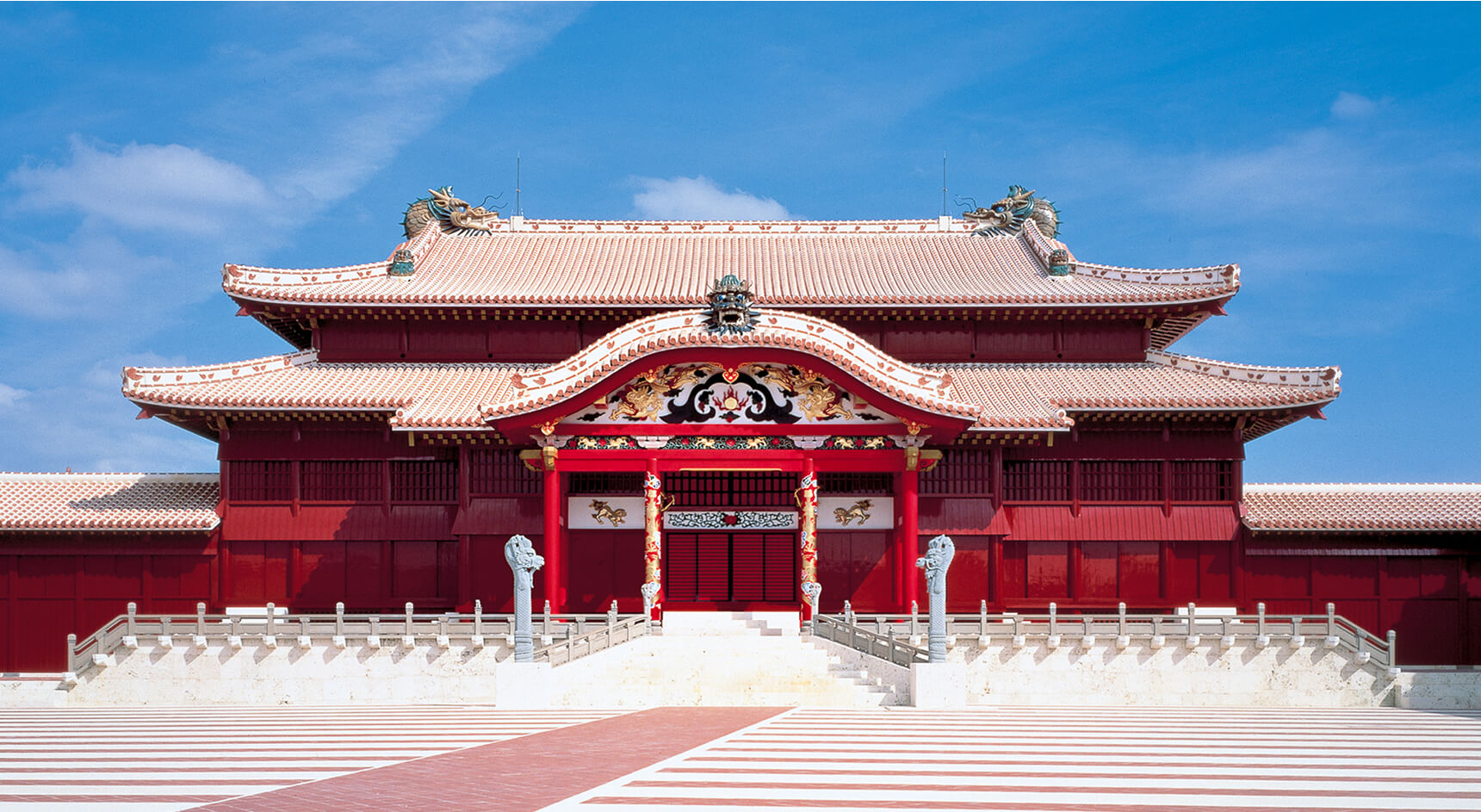 2019年の火災により消失する前の首里城正殿（清水建設施工）