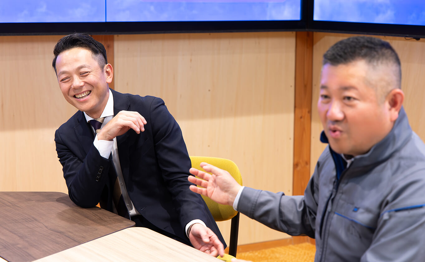 KDDI岡本氏、小野澤