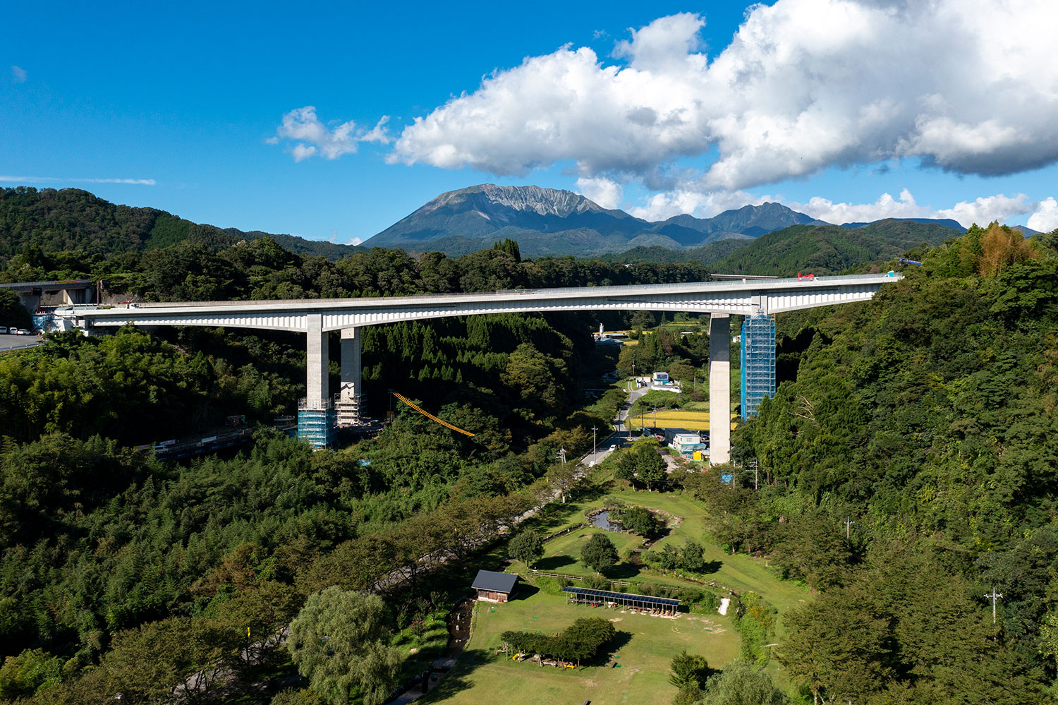 No.20] Construction of the Funatani River bridge（PC for