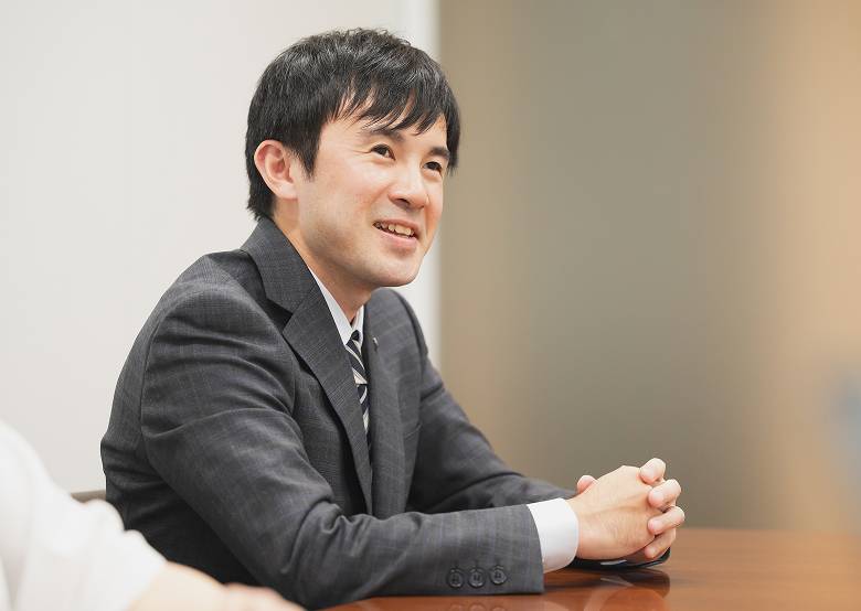 クロストークでで話し合っている小野田さんの画像