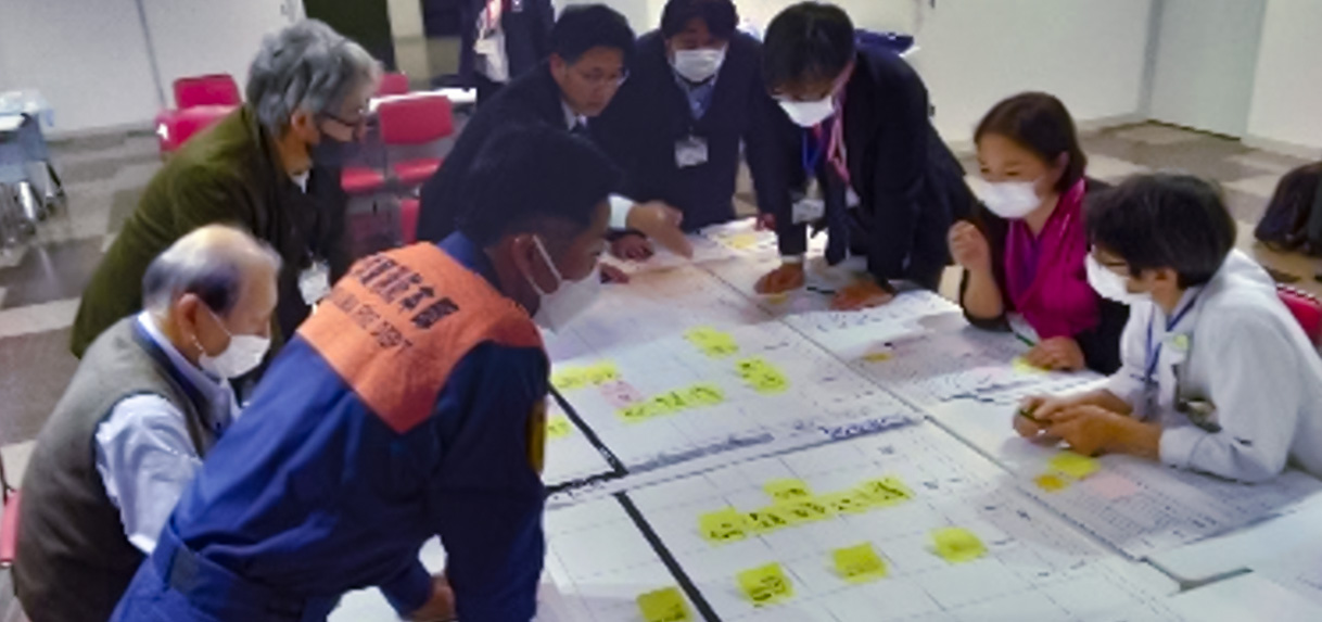 医療機関、消防組合、医師会、薬剤師会などが集まり、水害時の事前の防災行動について討議