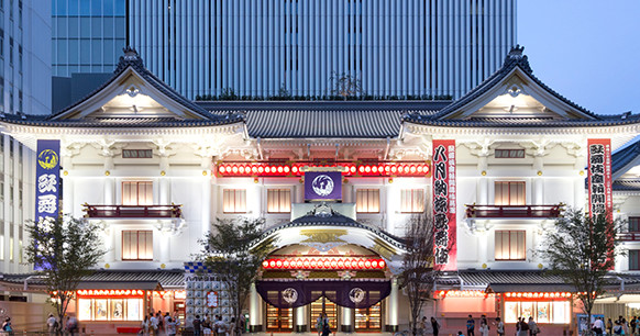 GINZA KABUKIZA, the Fusion of Traditional Skills and Advanced Technology