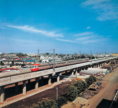 Odakyu Line Chitose Funabashi to Soshigaya-Okura Section Ring Road No. 8 Multi-level Crossing