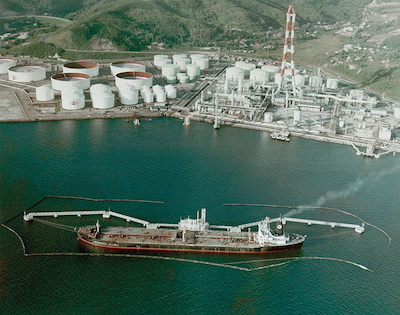 Nippon Petroleum Refining Muroran Oil Refinery 110,000 Ton Crude Oil Jetty