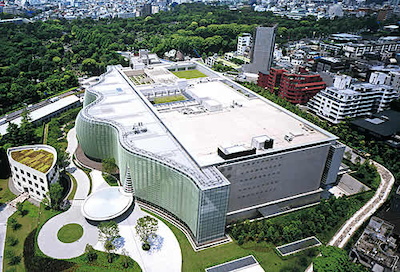 国立新美術館