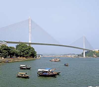 Bai Chay Bridge