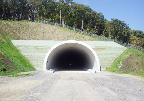 Atsuga Tunnel, Hidaka Expressway
