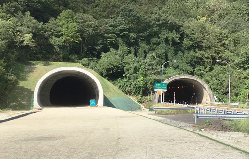 Yoshizu Tunnel, Bantsu Expressway